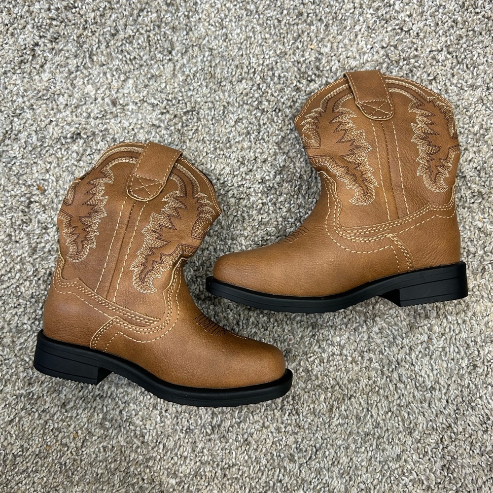 NWT Dream Pairs brown square toe cowboy boots 6t